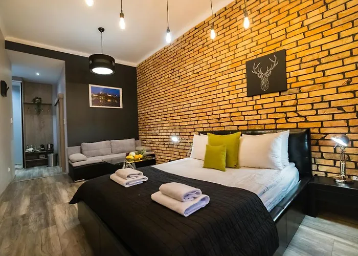 Apartment Leo Main Square