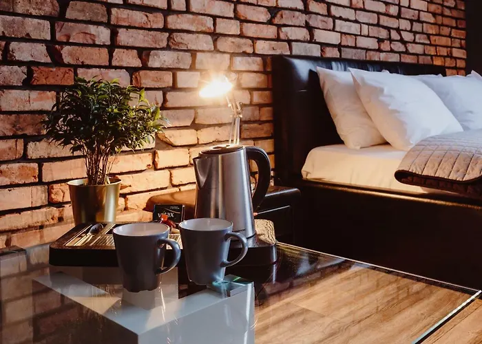 Leo Main Square アパート