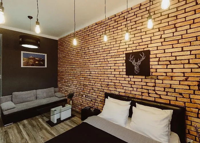 Leo Main Square アパート *