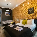Apartamento Leo Main Square